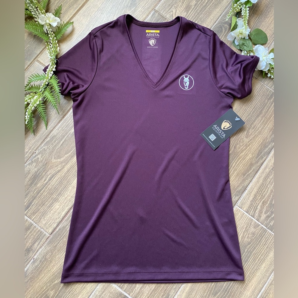 Arista Equestrian Quintessential V neck Tshirt